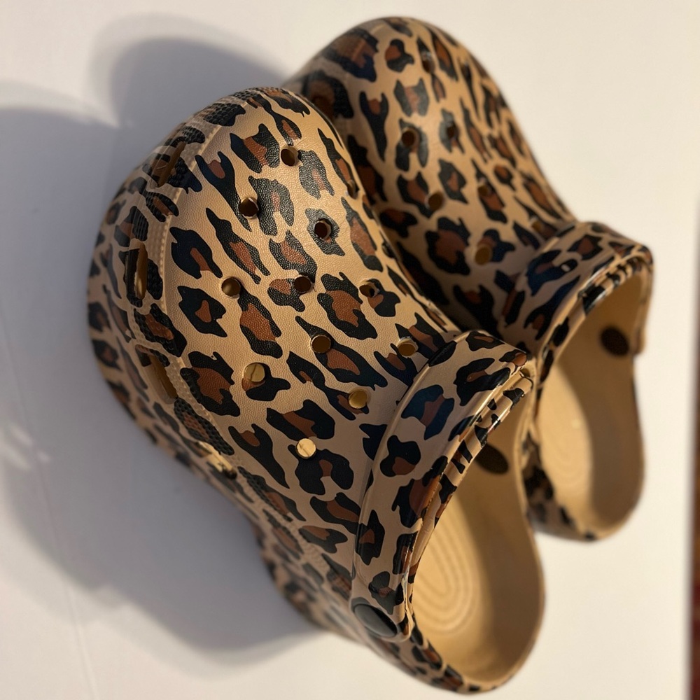 π Leopard Print - Picture 4 of 8